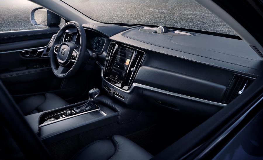Торпедо Volvo V90 T6 Cross Country 2016 года  (фото 37 из 104)